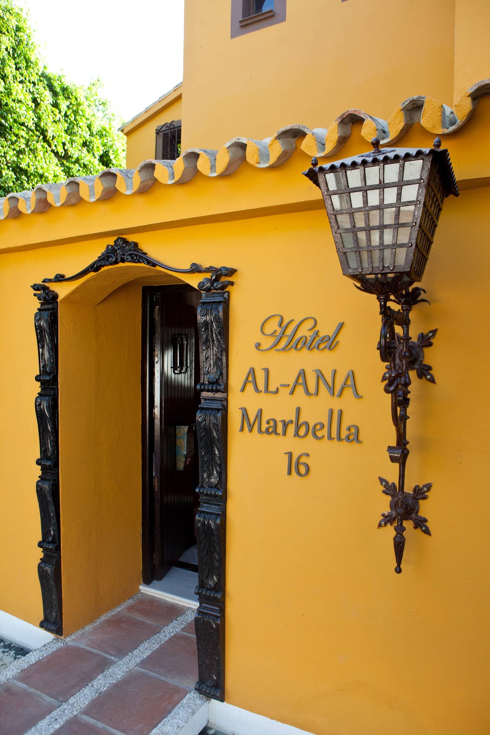Hotel AL-ANA Marbella\x27s main entrance